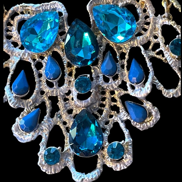🎁 Blue Art Deco Crystal Statement Necklace Set - Picture 6 of 11